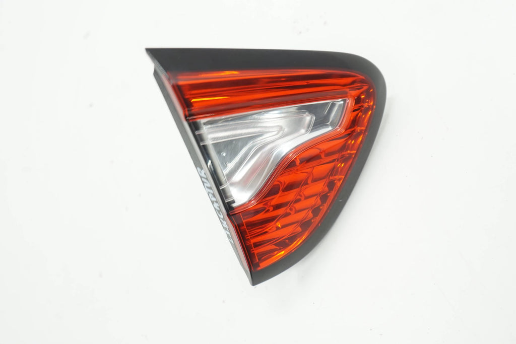 RENAULT CAPTUR AND 13R LAMP IN FLAP LEFT REAR 265557893R