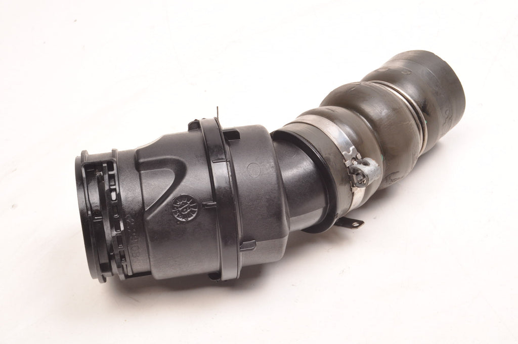 RENAULT CLIO IV 1.5 dCi INTERCOOLER PIPE 1085617S01