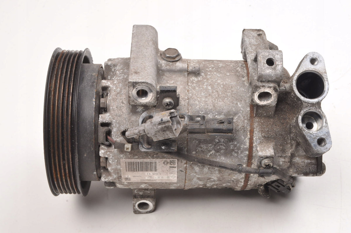 RENAULT CLIO IV 1.5 dci LIFT AIR CONDITIONING COMPRESSOR 926008582R