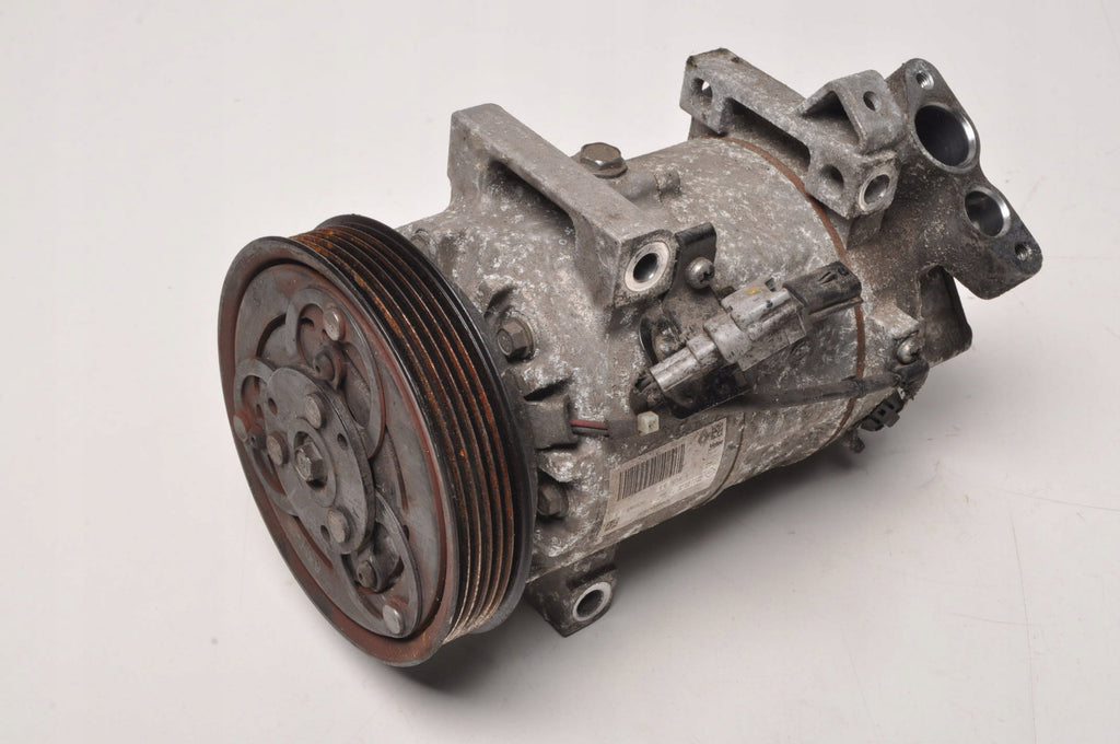 RENAULT CLIO IV 1.5 dci LIFT AIR CONDITIONING COMPRESSOR 926008582R
