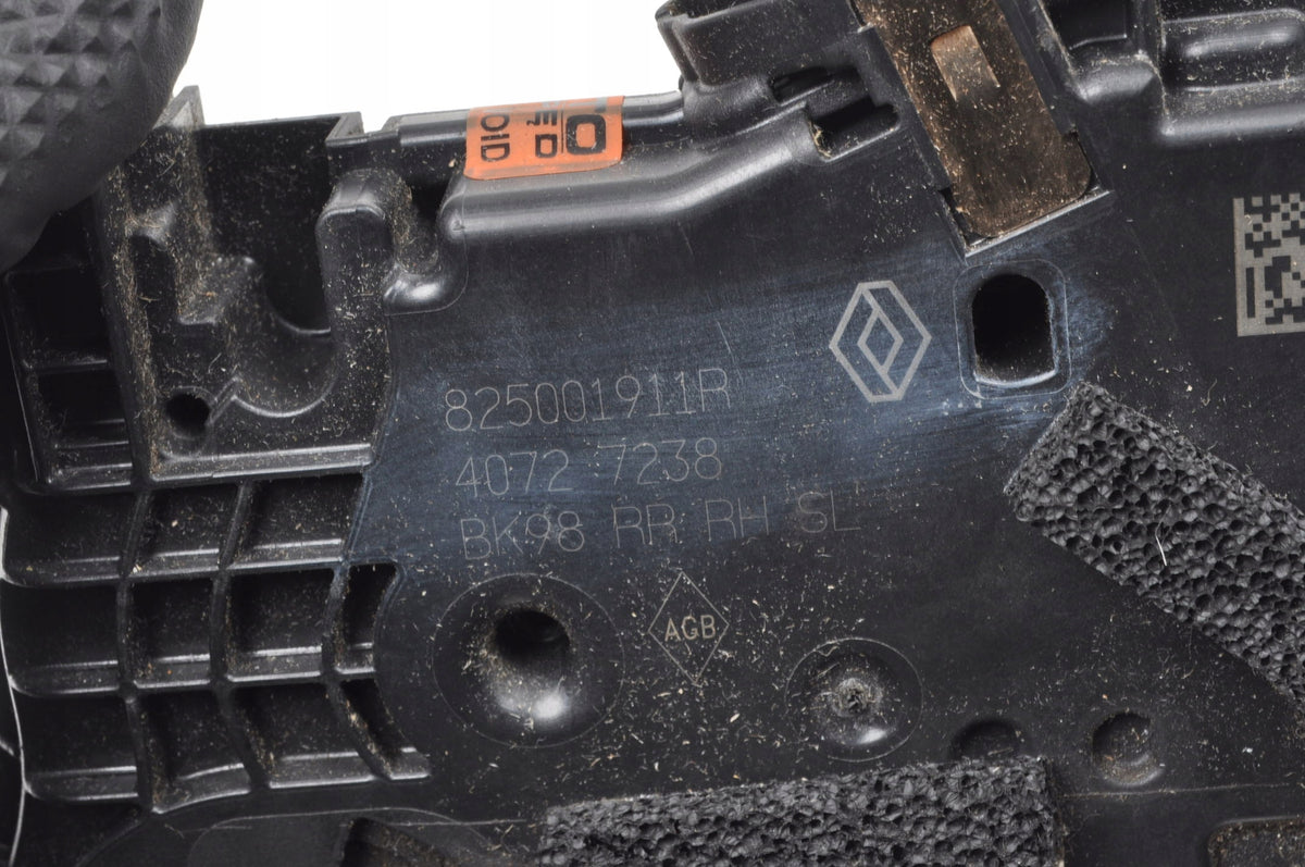 RENAULT CLIO IV DOOR LOCK RIGHT REAR 825001911R