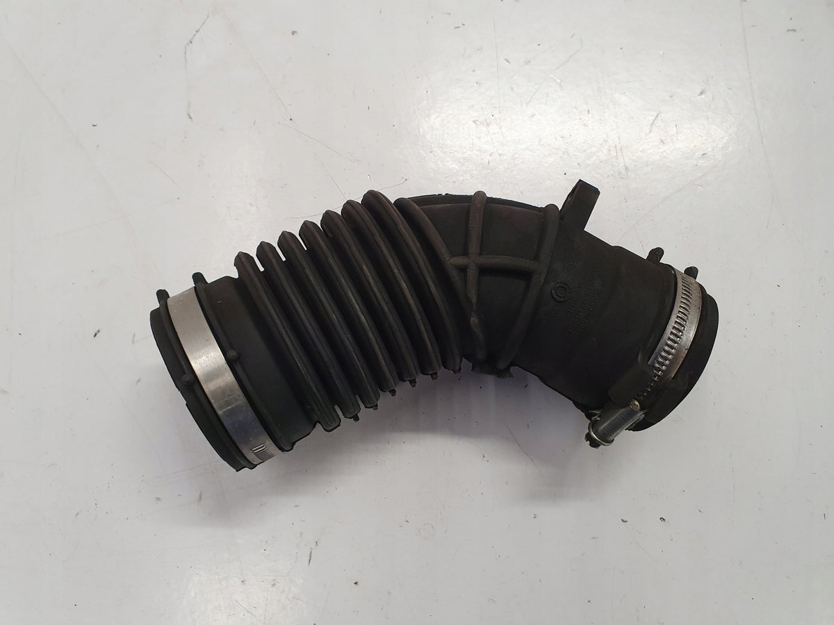 RENAULT CLIO IV HOSE AIR PIPE 1.5DCI 165758885R