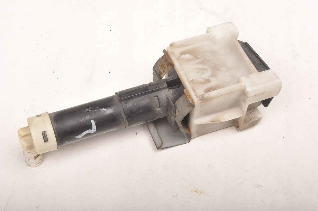 RENAULT KOLOS AND HEADLIGHT WASHER PUMP LEFT