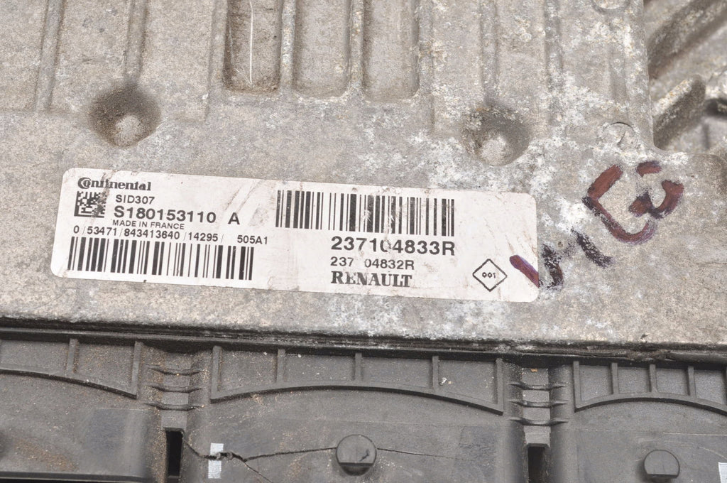 RENAULT MEGANE III 1.5 dCi COMPUTER ENGINE DRIVER 237104833R