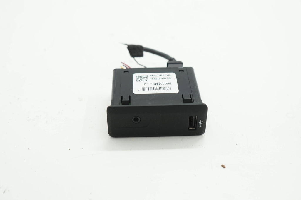 RENAULT MEGANE IV 16R USB SOCKETS CONNECTOR AUX 280235444R