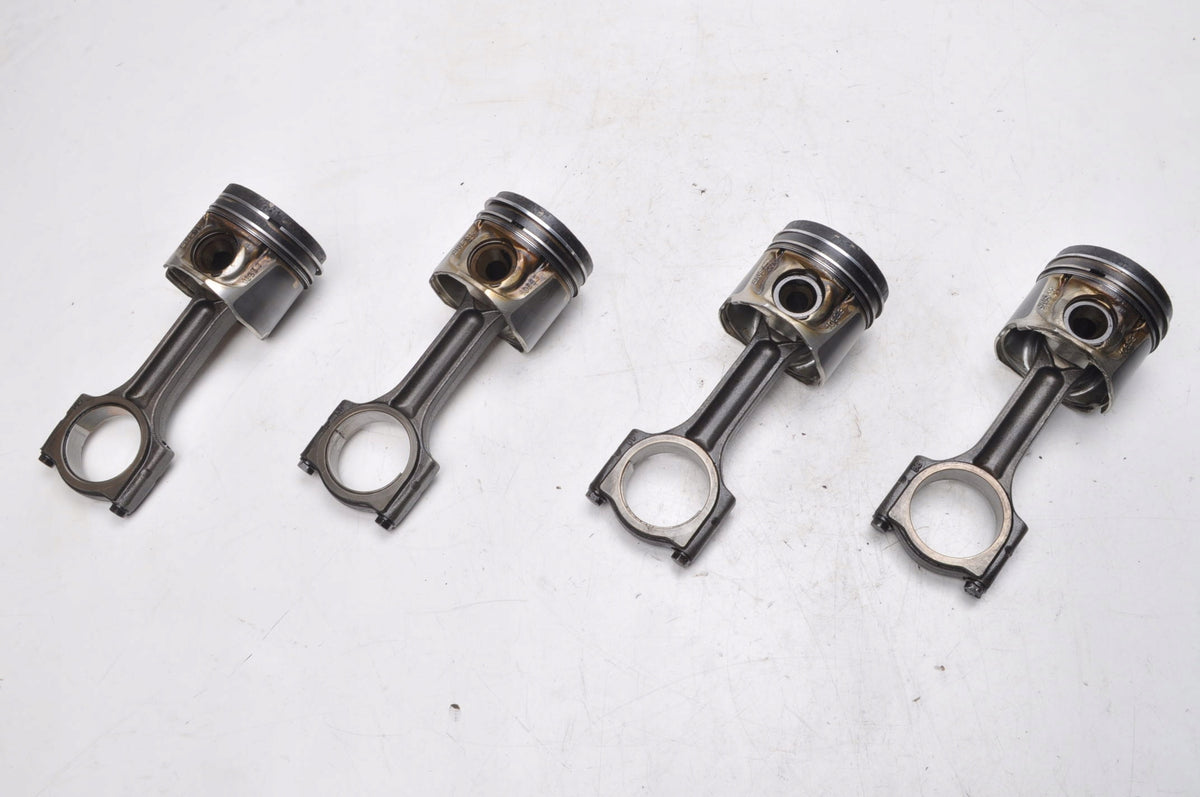 RENAULT TRAFIC II 2.0 dCi PISTON WITH CONNECTING ROD 910653