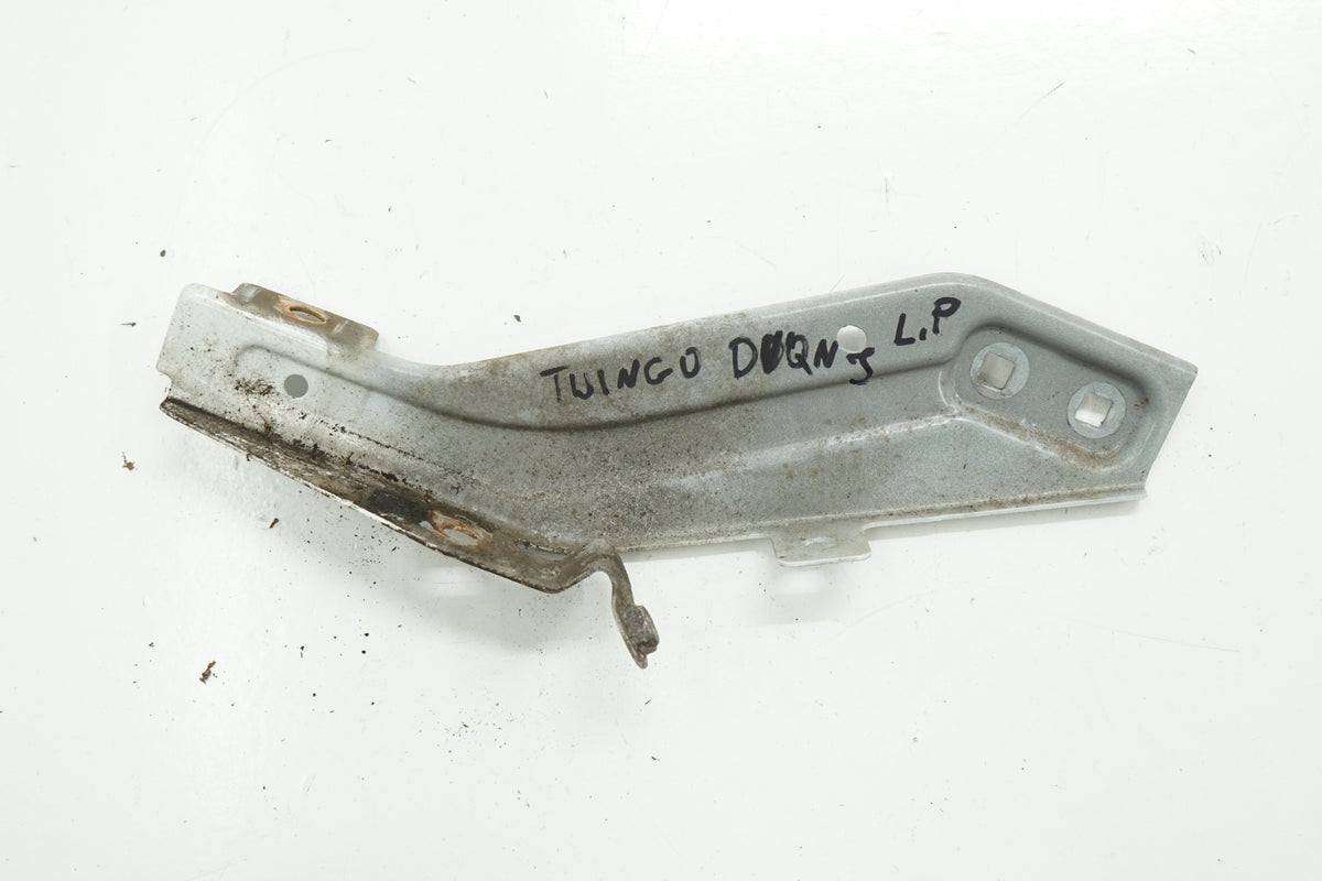 RENAULT TWINGO III 14R FENDER BRACKET LEFT FRONT DVQNJ 631439060R