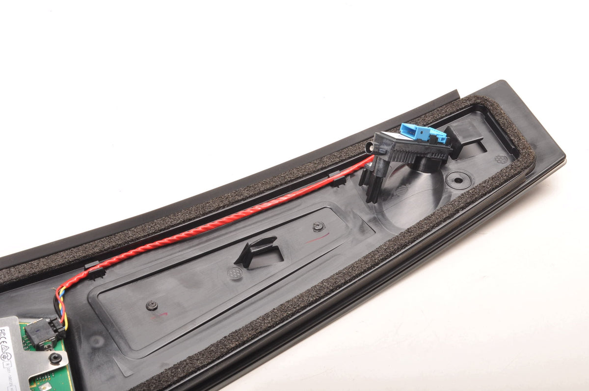 RIGHT POST COVER Tesla MODEL 3 1100441-00-E 1092978-00-C