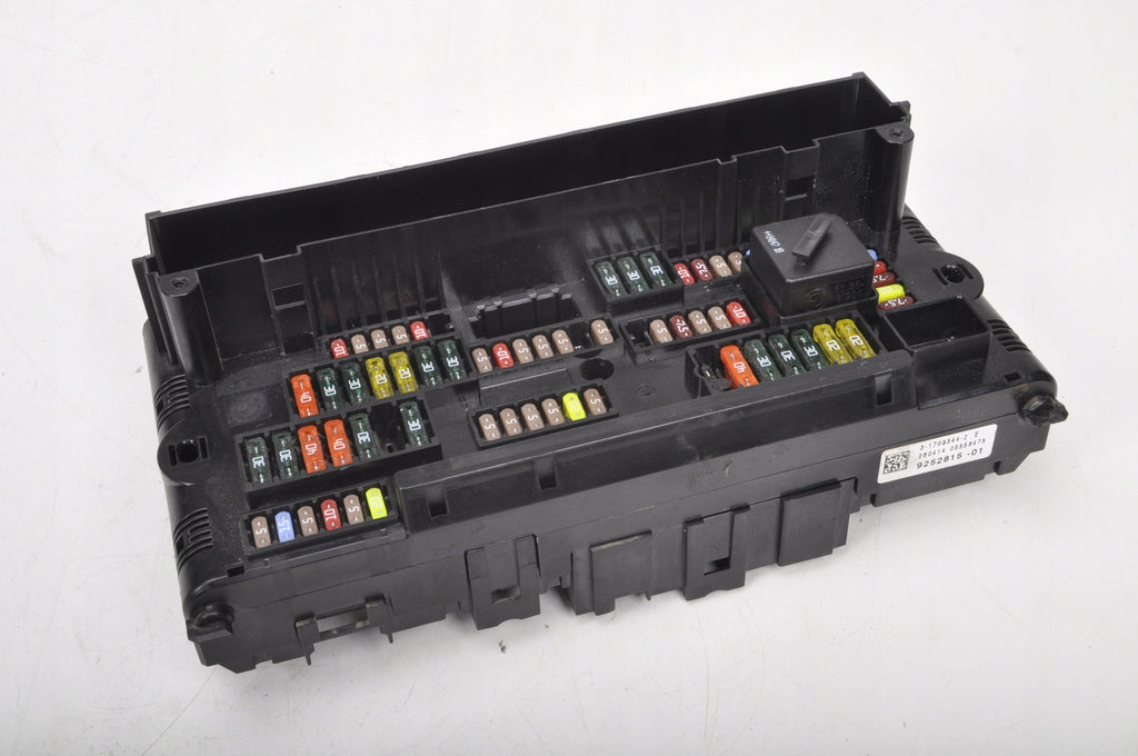 ROLL-ROYCE WRAITH RR5 6.6 FUSE BOX