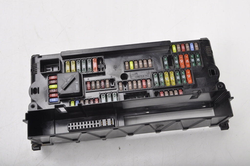 ROLL-ROYCE WRAITH RR5 6.6 FUSE BOX