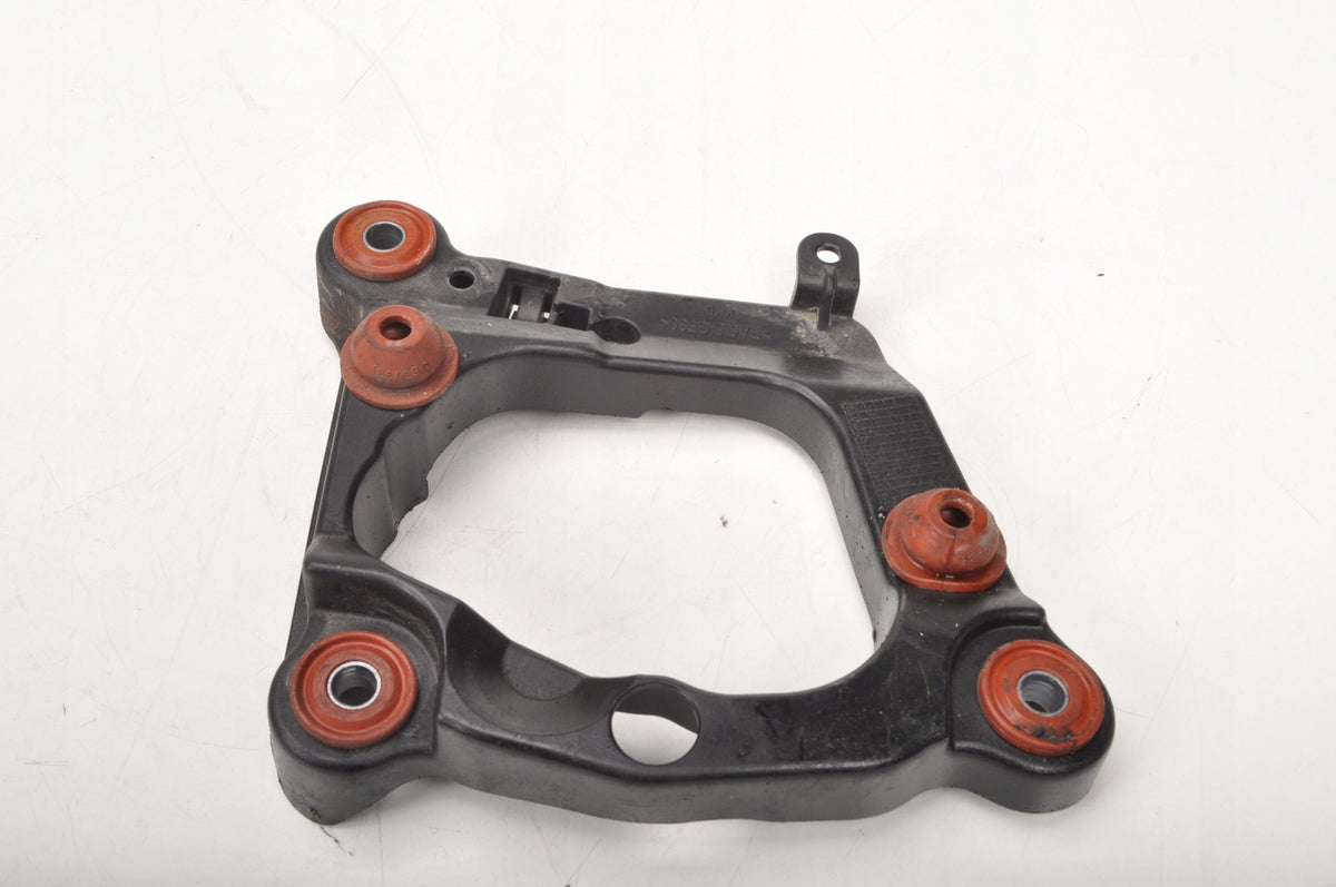ROLLS-ROYCE WRAITH RR5 6.6 ABS PUMP MOUNT