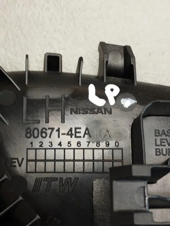 Renault Kadjar DOOR HANDLE EXT LEFT FRONT 806714EA0A