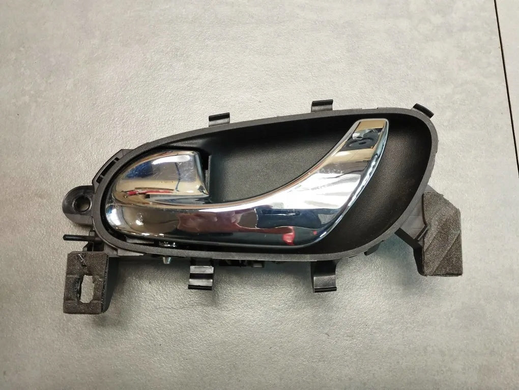 Renault Kadjar DOOR HANDLE EXT LEFT FRONT 806714EA0A