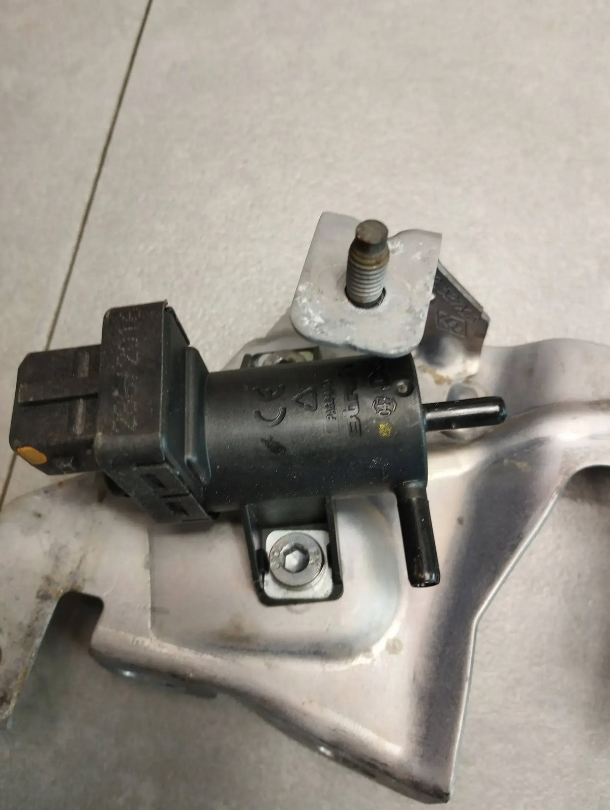Renault Scenic IV 1.6 DCI VACUUM VALVES 8200790180