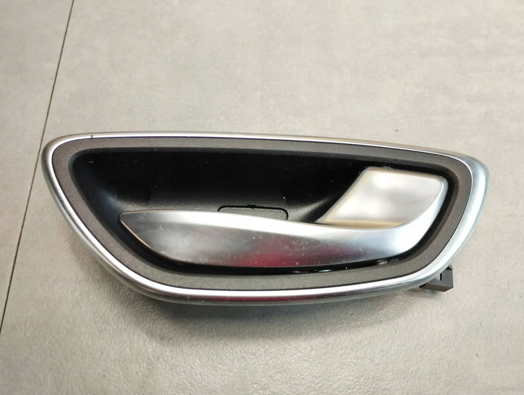 Renault Scenic IV INTERIOR HANDLE RIGHT REAR 826724883R