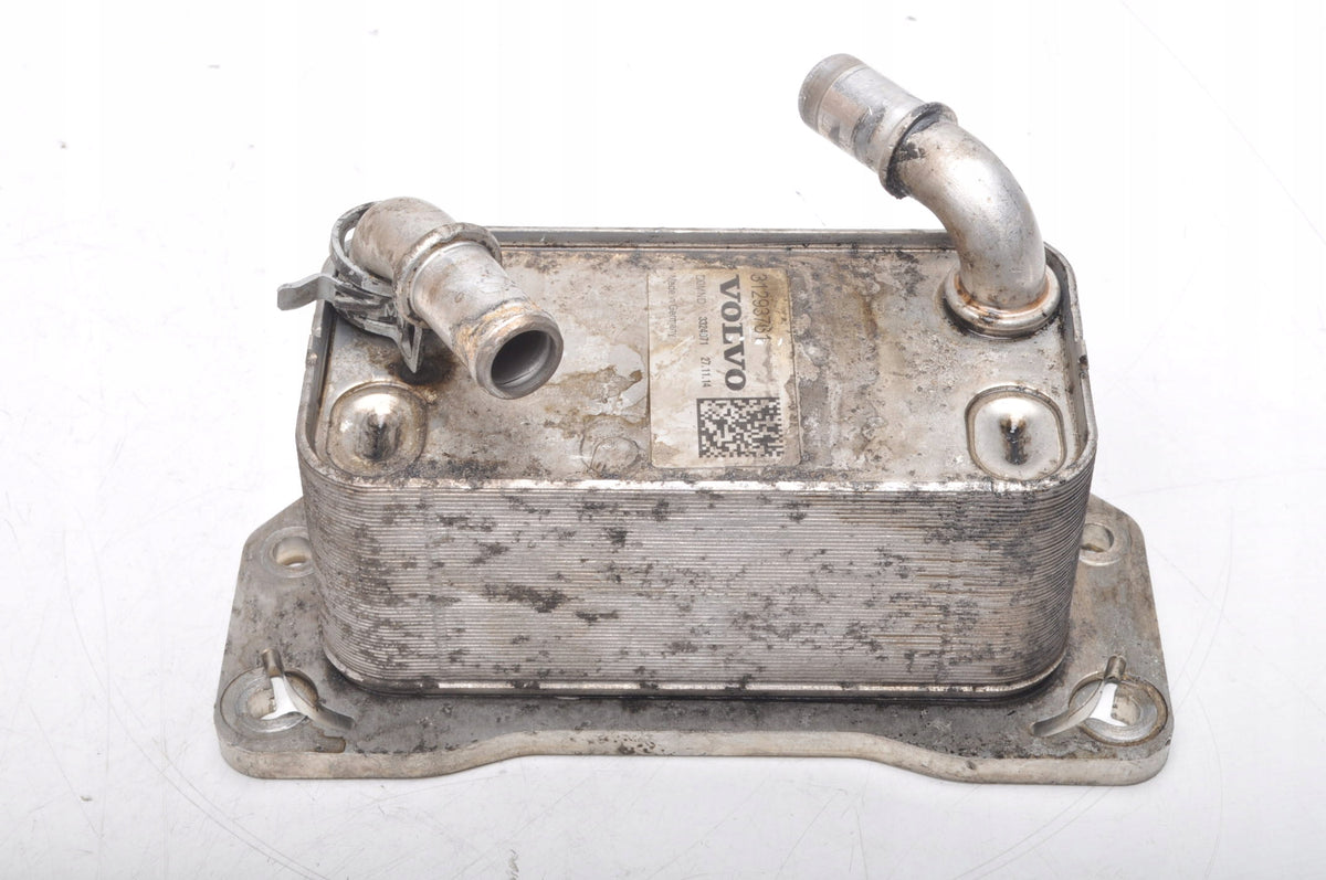 S60 II V60 XC60 II V90 II XC90 V70 III V40 2.0 D4 OIL COOLER 31293761