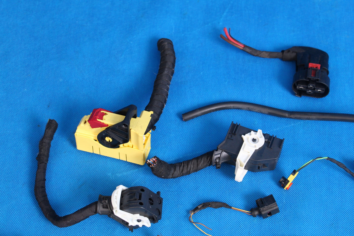 SEAT ATECA PLUG CUBE SET 2018R