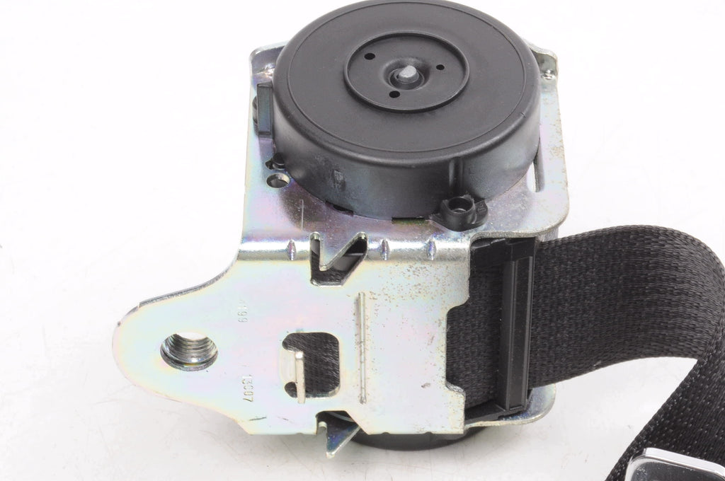 SEAT BELT LEFT FRONT OPEL CORSA D 13290230 HB 5D