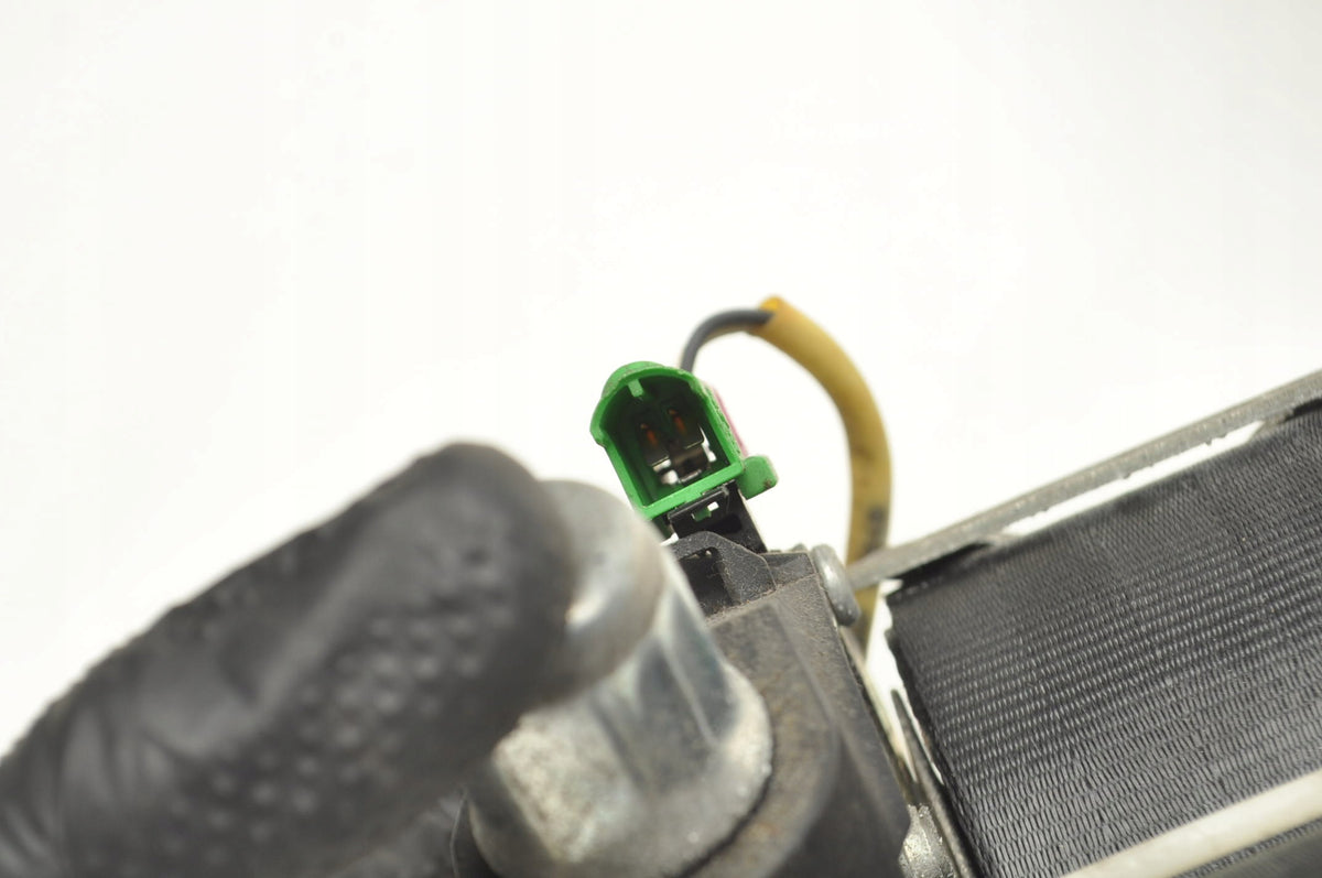 SEAT BELT RIGHT FRONT SKODA FABIA II 5J0857702B