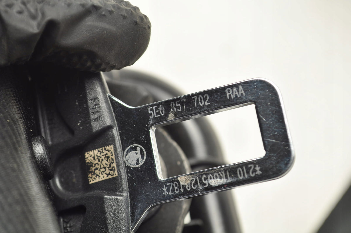 SEAT BELT RIGHT FRONT SKODA OCTAVIA III 5E0857702