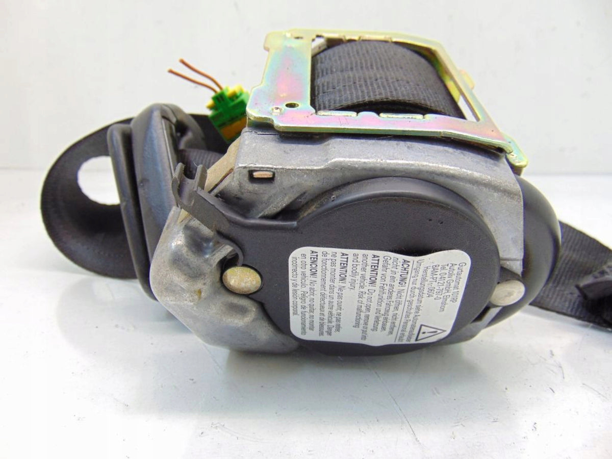 SEAT BELT RIGHT REAR 3-ROW VOLVO XC90 (2002-2006)