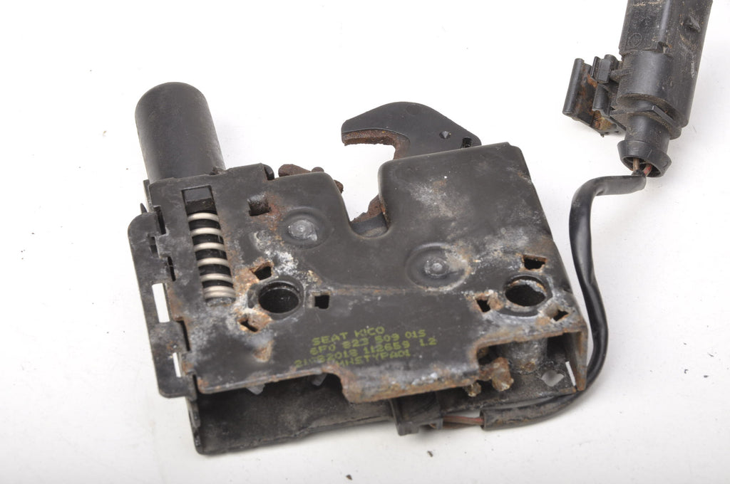 SEAT IBIZA V LOCK MASK 6F0823509015
