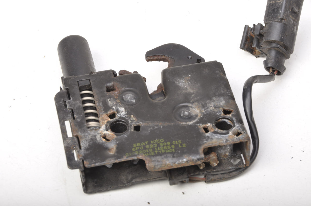 SEAT IBIZA V LOCK MASK 6F0823509015