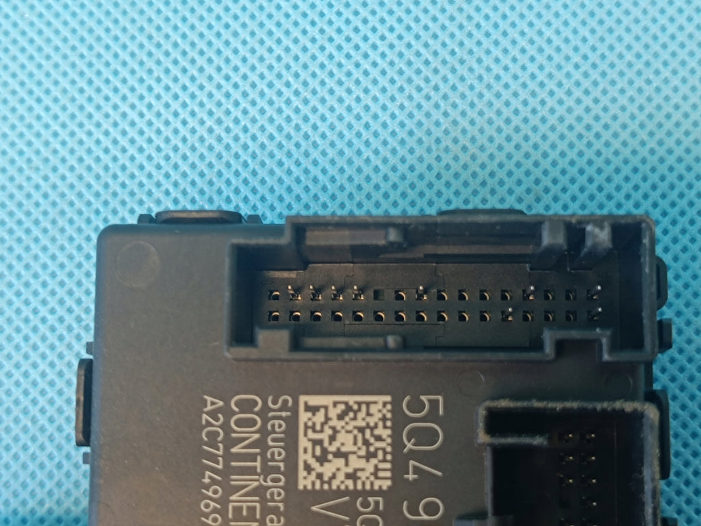 SEAT LEON 4 IV FR COMBI 2.0 TDI 2021 R DOOR CONTROLLER MODULE RIGHT FRONT