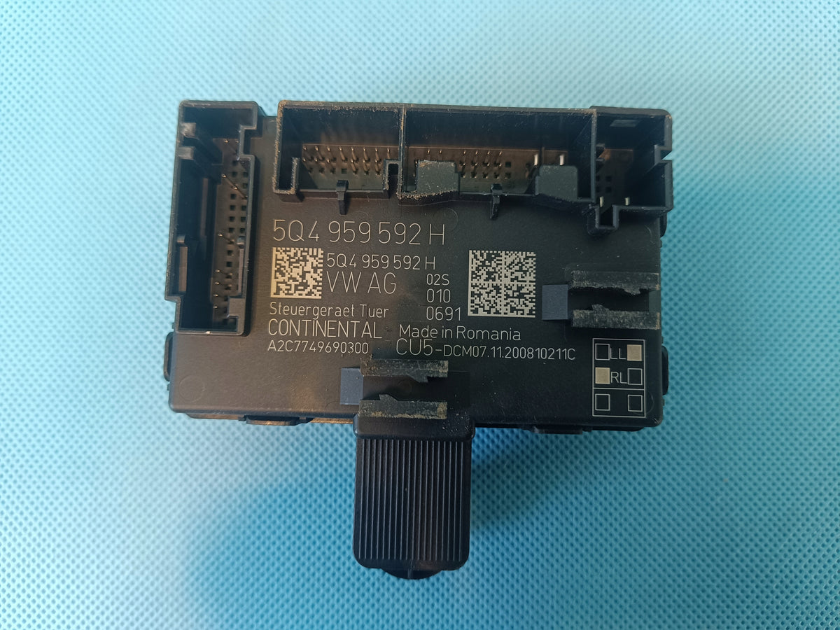 SEAT LEON 4 IV FR COMBI 2.0 TDI 2021 R DOOR CONTROLLER MODULE RIGHT FRONT