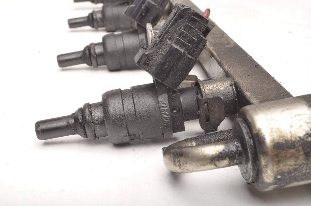 SEAT LEON AND 1.8 INJECTION RAIL 06A906031AF