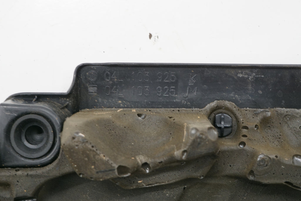 SEAT LEON III 14R ENGINE COVER UPPER 2.0TDI 04L103925M
