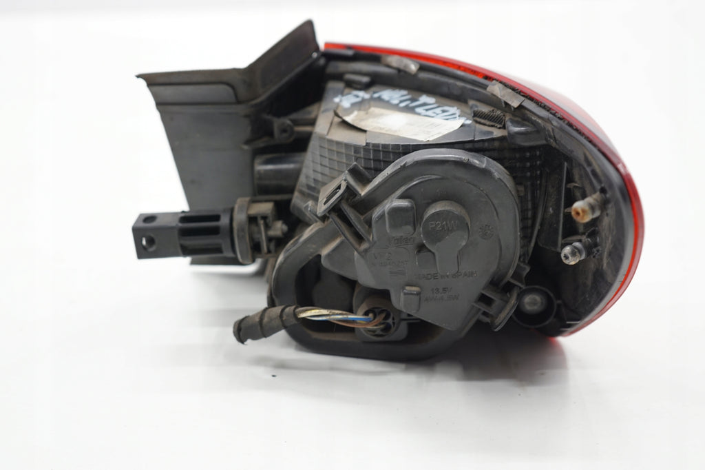 SEAT LEON III HB 15R LAMP LEFT REAR 5F0945207E
