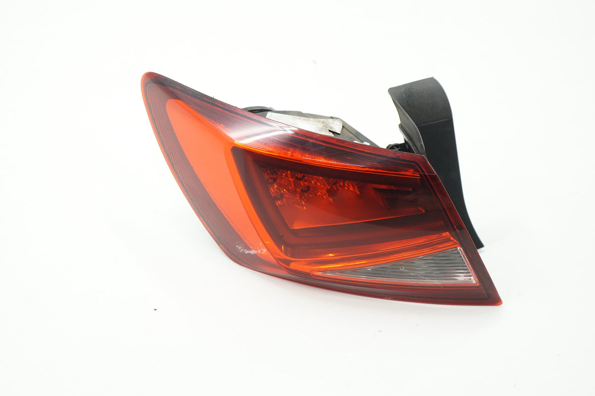 SEAT LEON III HB 15R LAMP LEFT REAR 5F0945207E