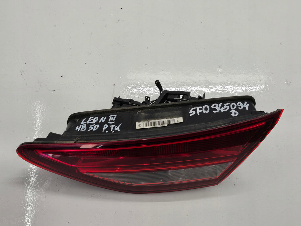 SEAT LEON III HB 5D 13R LAMP RIGHT REAR FLAP 5F0945094D