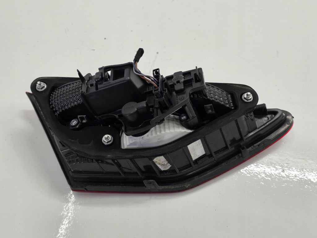 SEAT LEON III HB 5D 13R LAMP RIGHT REAR FLAP 5F0945094D
