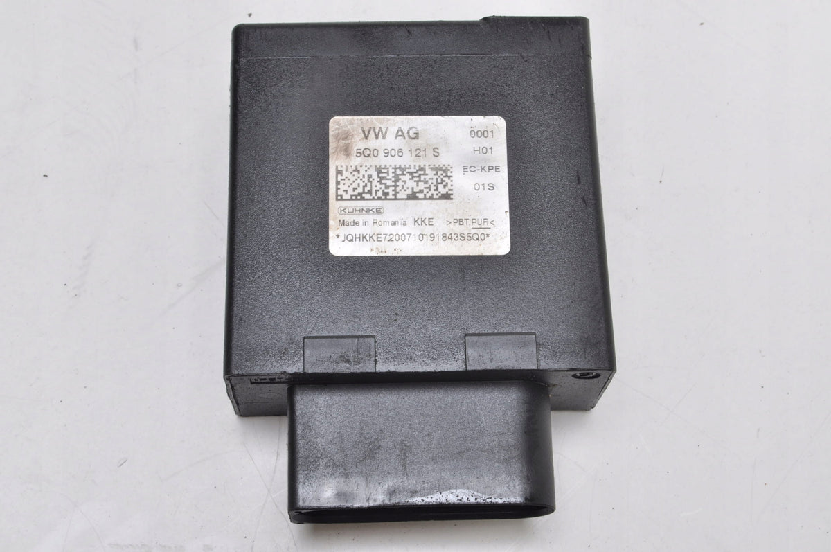 SEAT LEON IV SKODA OCTAVIA IV 2.0 TDI FUEL PUMP CONTROLLER 5Q0906121S