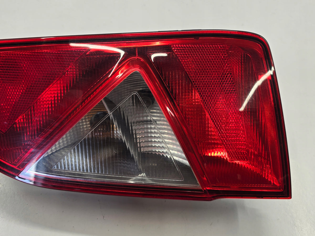 SEAT MII 3D 11R LAMP RIGHT REAR ANGLIK UK 1SL945096J