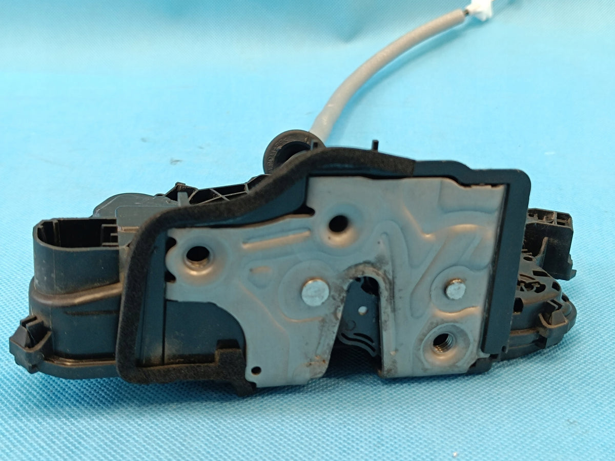 SKODA FABIA 4 MONTE CARLO 1.5TSI 2023 R DOOR LOCK RIGHT FRONT 10B837016B