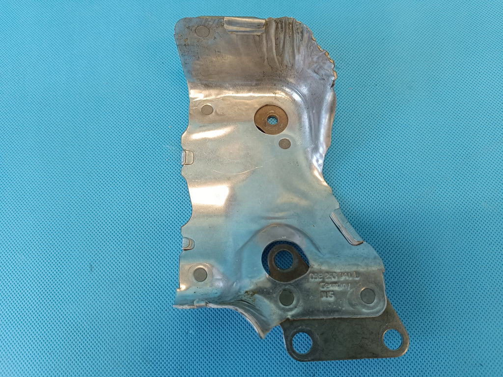 SKODA FABIA 4 MONTE CARLO 1.5TSI 2023 R SHIELDING PLATE 05E253041L