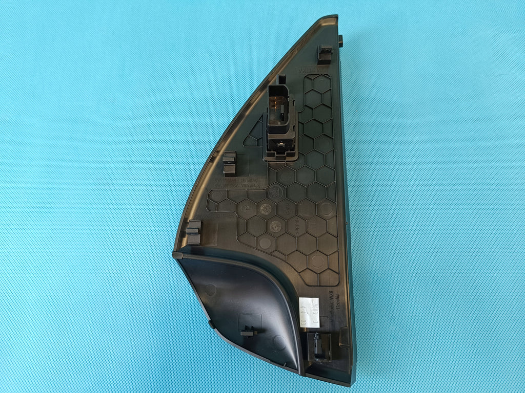 SKODA FABIA 4 MONTE CARLO 1.5TSI 2023R CONSOLE BOARD COVER RIGHT 6VA857504