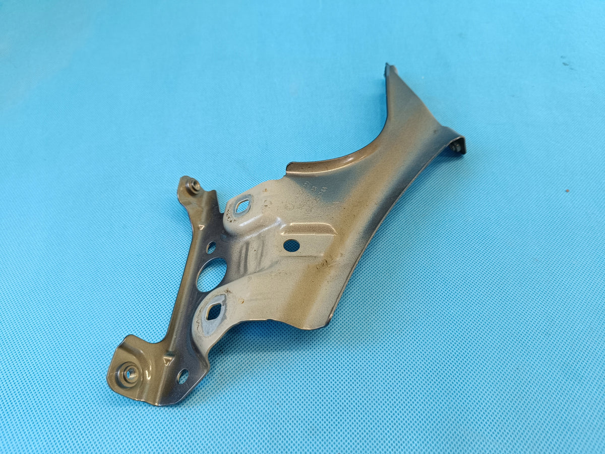 SKODA FABIA 4 MONTE CARLO 2023 R BRACKET FENDER MOUNT LEFT 6VA821227
