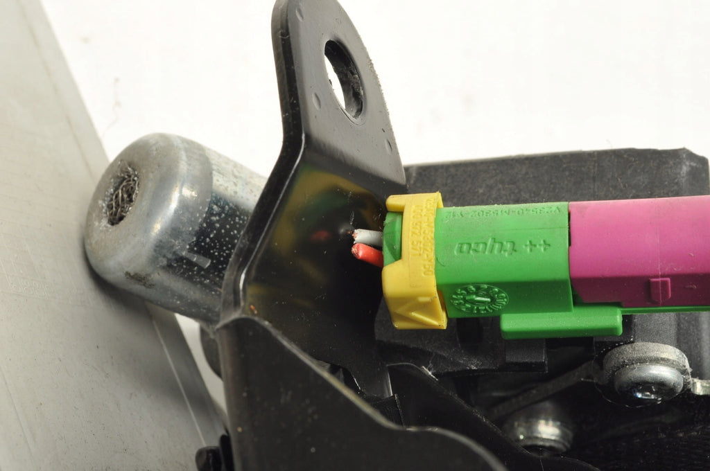 SKODA FABIA II SEAT BELT RIGHT FRONT 5J0857702A