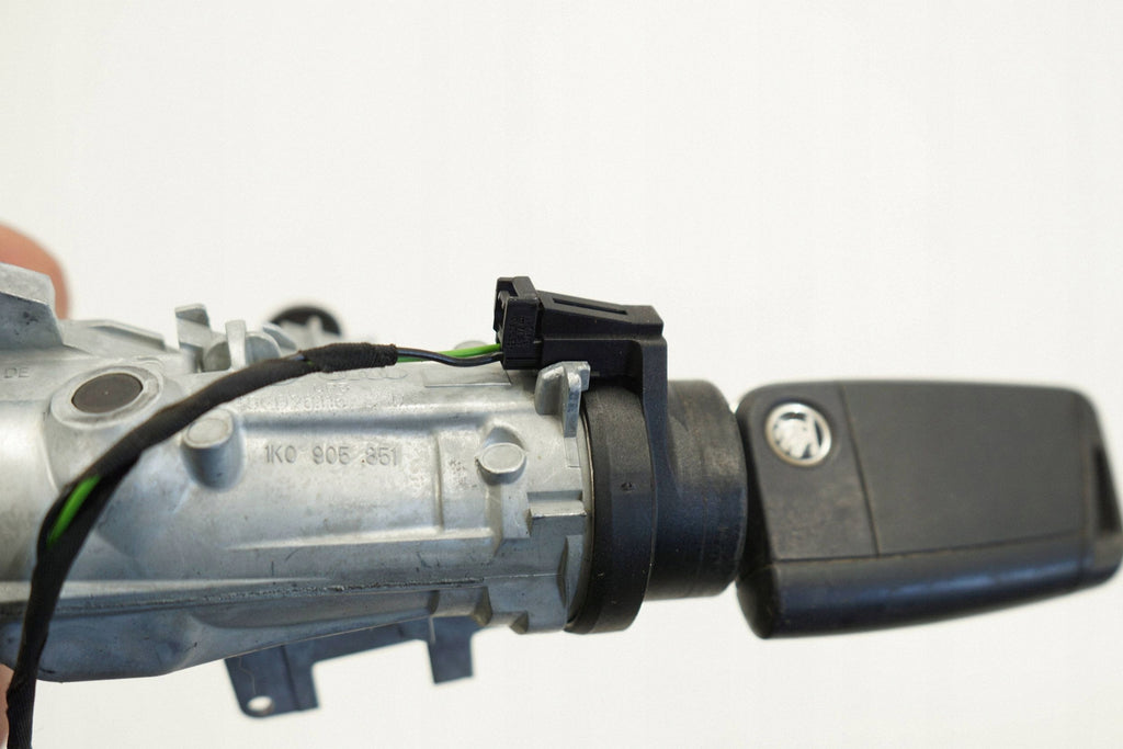 SKODA FABIA III 16R IGNITION KEY SET 1K0905851 6C0905865