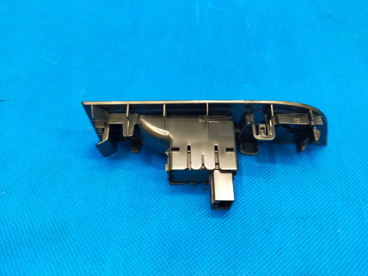 SKODA KAMIQ 2023 R 1.5 TSI 110KW WINDOW CONTROL PANEL LEFT REAR 654867171