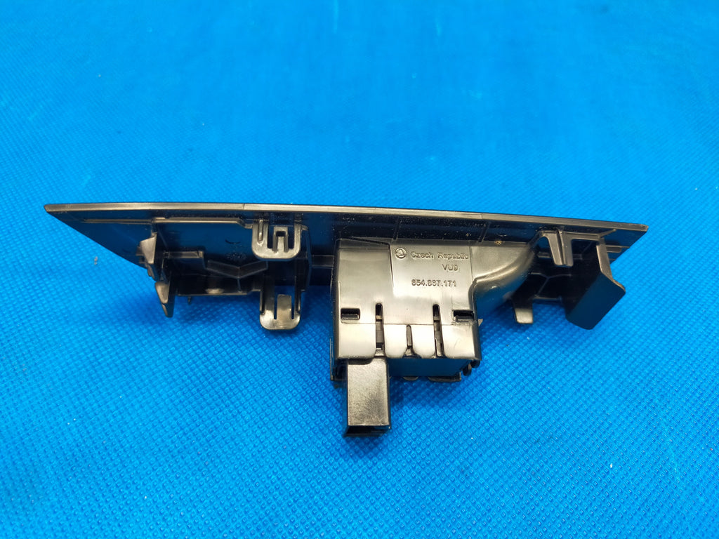 SKODA KAMIQ 2023 R 1.5 TSI 110KW WINDOW CONTROL PANEL LEFT REAR 654867171