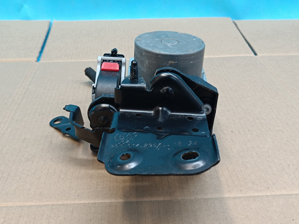 SKODA KAMIQ 2024 R LIFT 1,5 TSI 110KW DXDE BRAKE PUMP ABS 2Q0614517CS