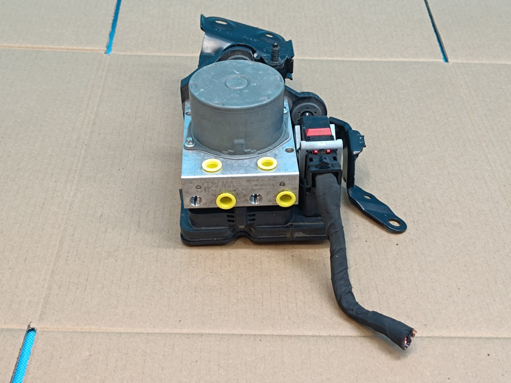 SKODA KAMIQ 2024 R LIFT 1,5 TSI 110KW DXDE BRAKE PUMP ABS 2Q0614517CS
