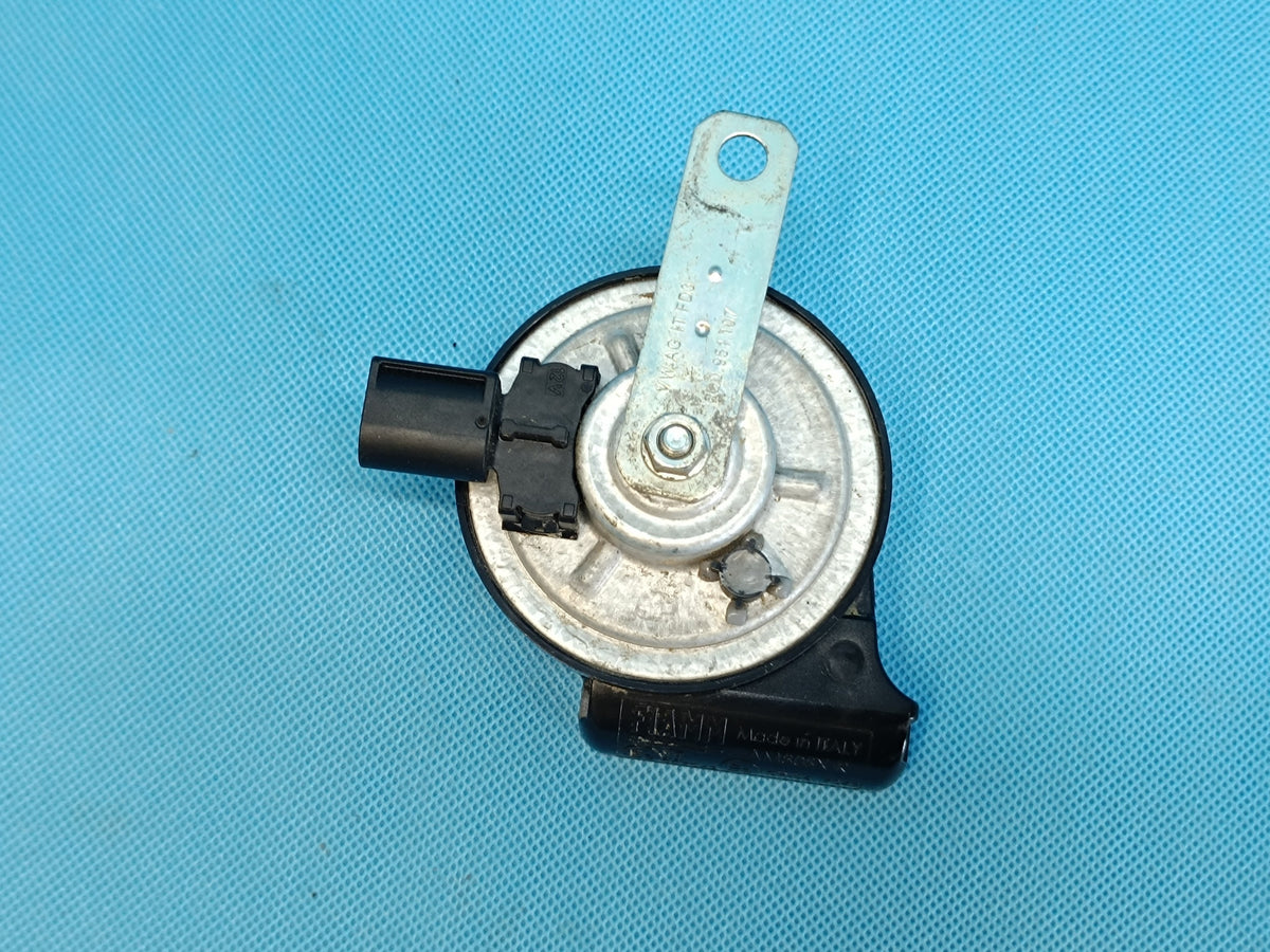 SKODA KAMIQ 2024 R LIFT 1,5 TSI 110KW TWEETER HORN 2Q0951223A