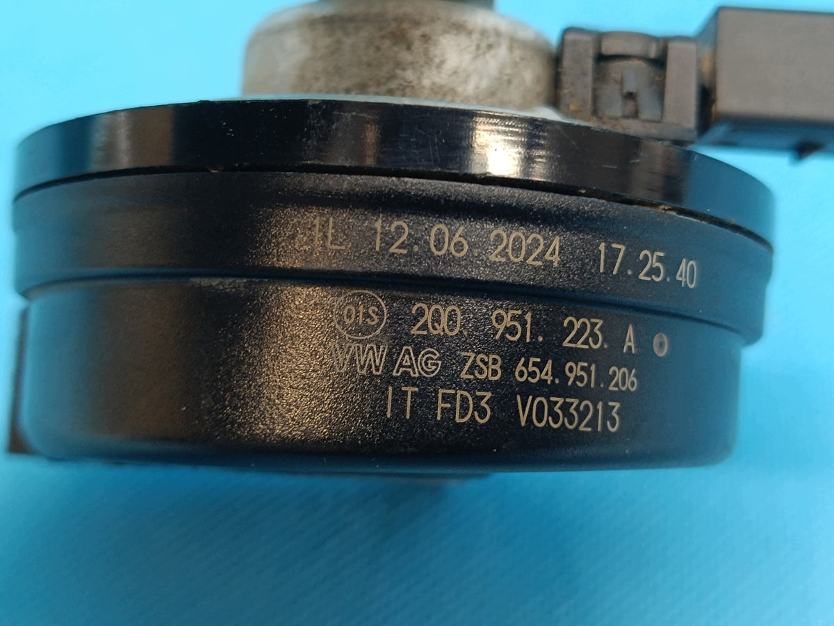 SKODA KAMIQ 2024 R LIFT 1,5 TSI 110KW TWEETER HORN 2Q0951223A