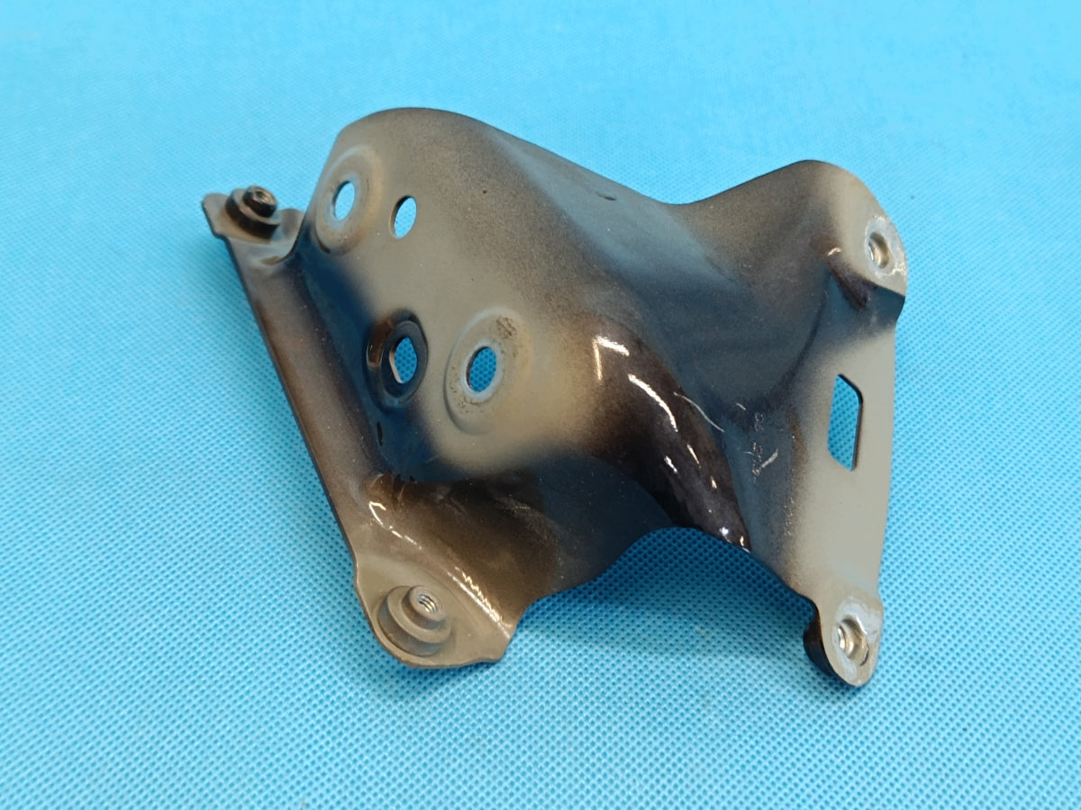 SKODA KAMIQ 2024 R LIFT 1,5 TSI FENDER MOUNT RIGHT FRONT 658821228A